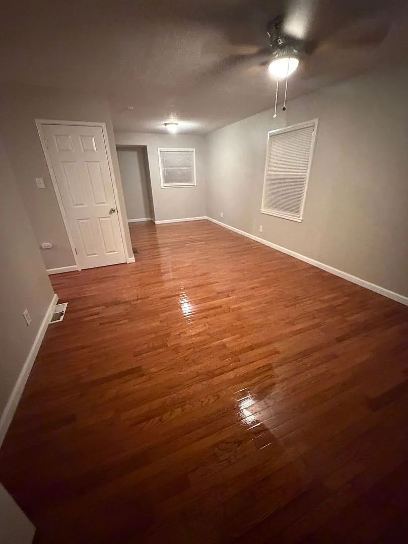 Versatile and inviting home — Photo 2
