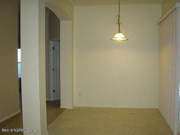 5th image of 654 S Bonaparte Ln