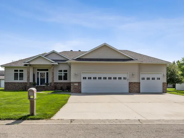 903 7th Ave SE, Barnesville, MN 56514