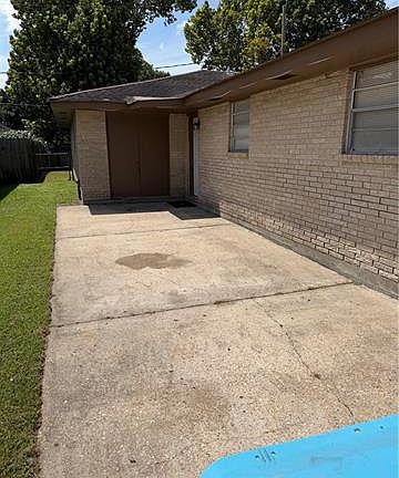 2nd image of 215 Duke Dr