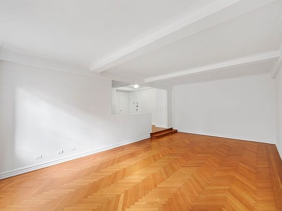 5th image of 19 E 80th St APT 5C