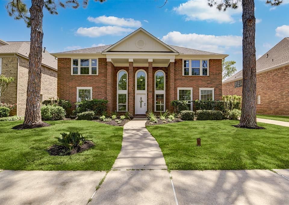 1st image of 3811 Stockbridge Dr