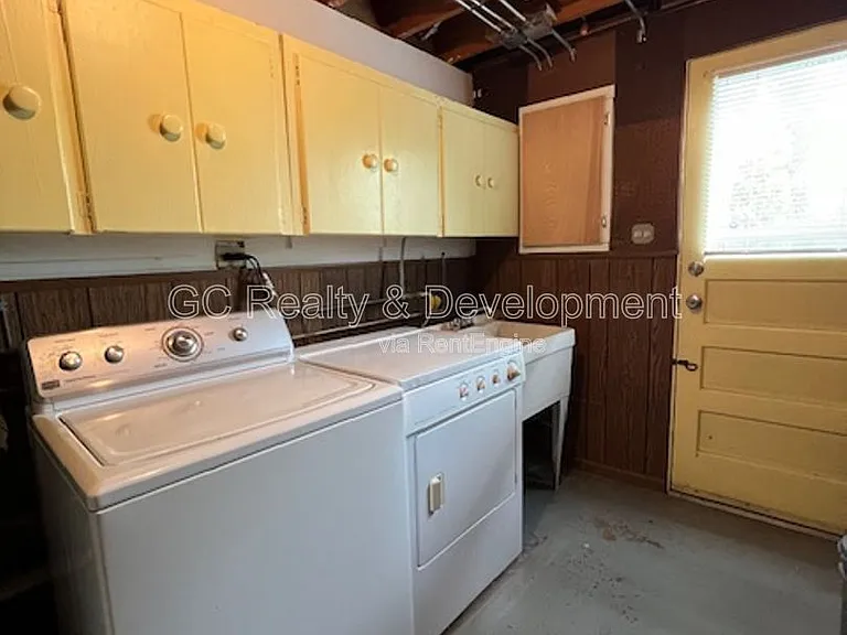 1540 Edgefield Ln — Photo 30