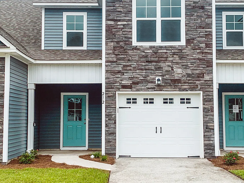 212 N Stingray Ln