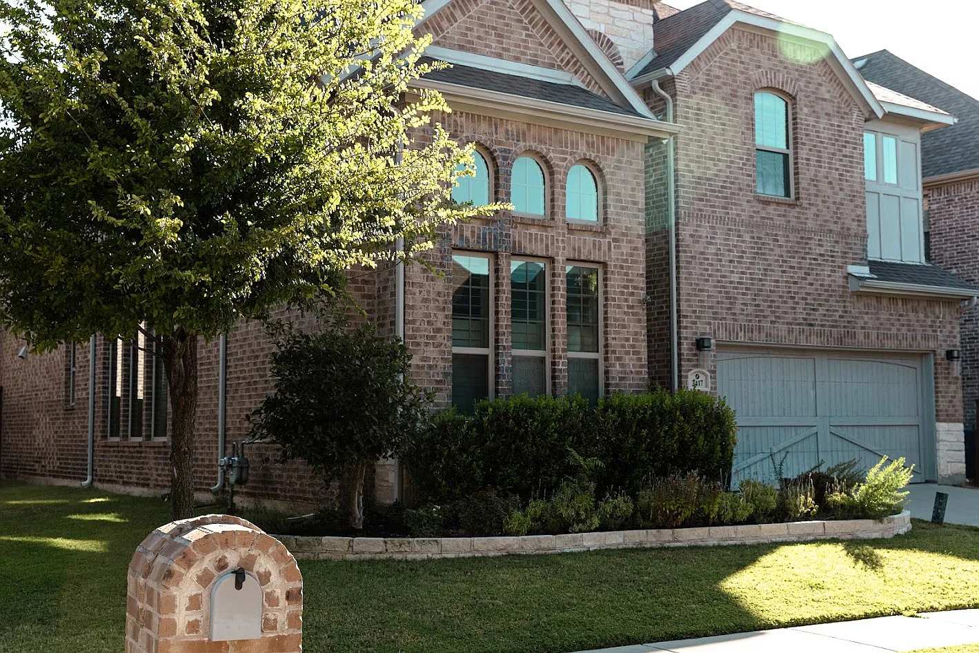 4 bed, 4000 sqft, $4,700 — Photo 3