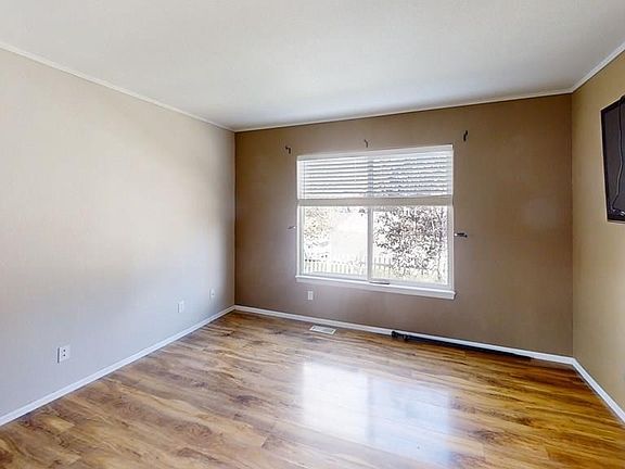 3rd image of 4708 Joseph St N