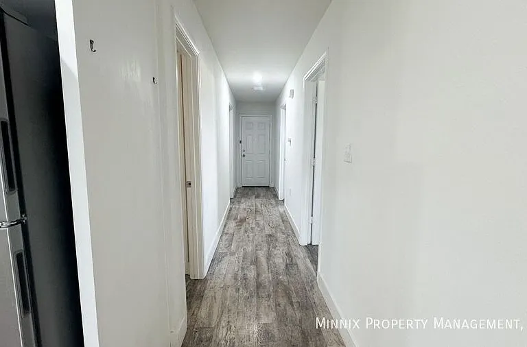 1519 E 14th St — Photo 15