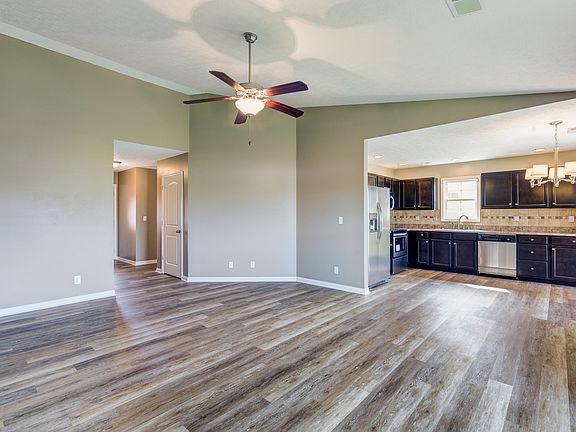 5th image of 4733 Bernheim Dr