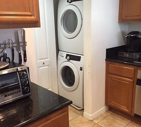3rd image of 1501 India St Unit 513