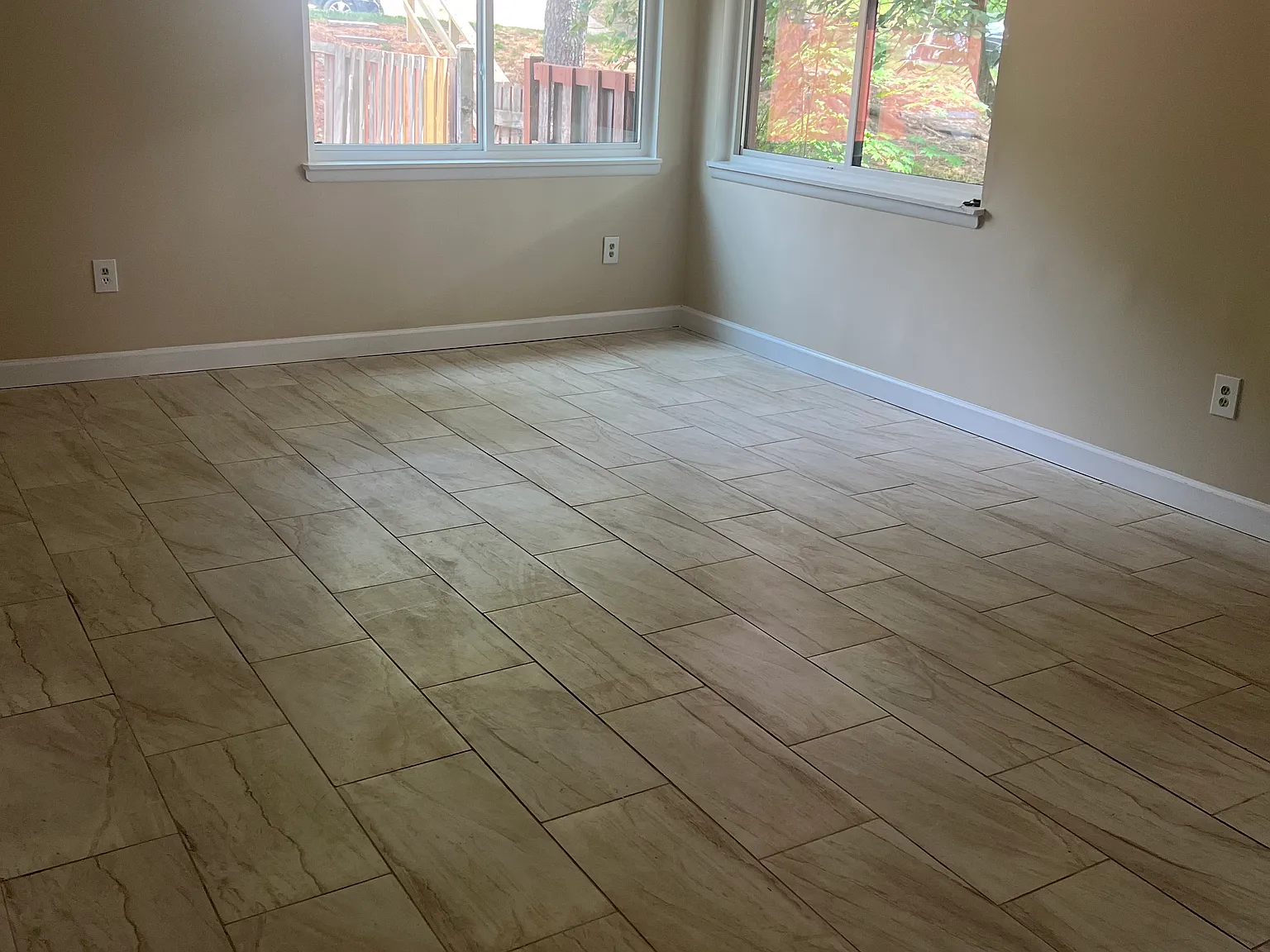 4 bed, 2.5 bath, 1512 sqft, $3,400 — Photo 2