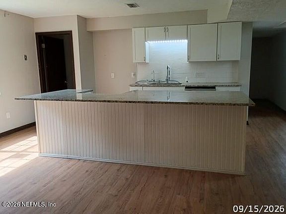 3rd image of 1209 EAGLE BEND Court
