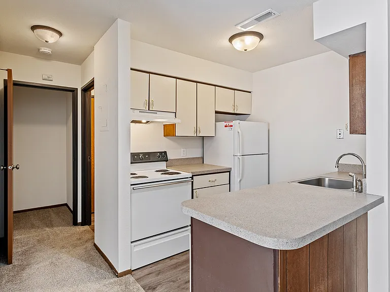 3790 Whispering Way Dr SE — Photo 1