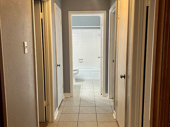 5th image of 200 Lawndale St