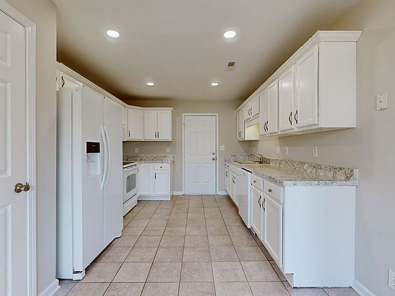 4th image of 995 Culverson Ct