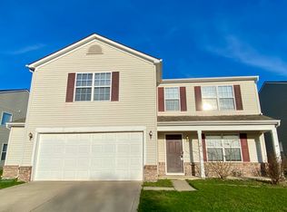2621 Camelot Way, Greenwood, IN 46143