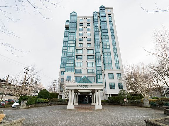 2nd image of 2988 Alder St #307
