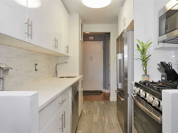 3rd image of 500 Central Ave APT 320