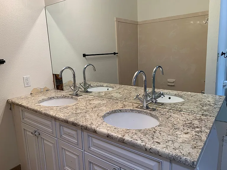 1026 N 1100 W — Photo 13