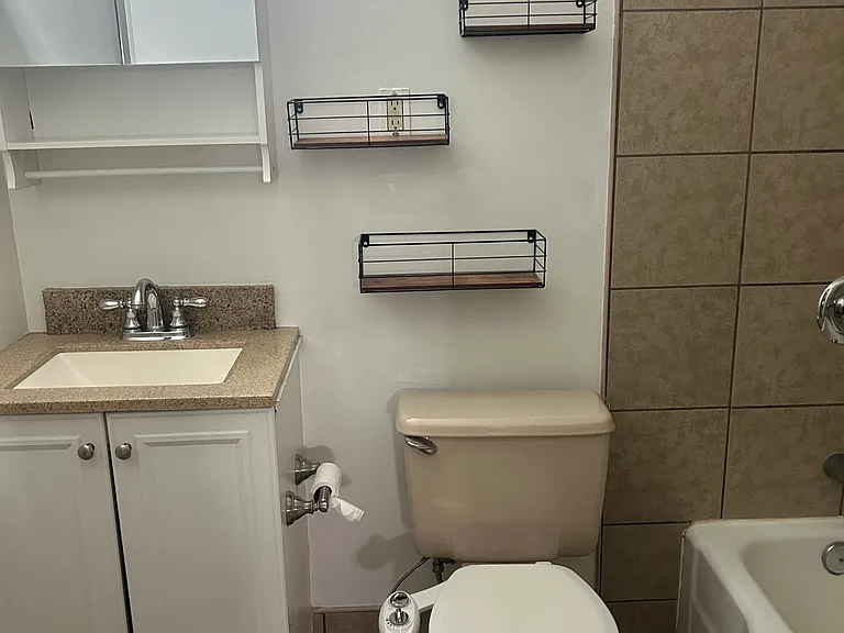 9522 Holiday Manor Rd — Photo 9
