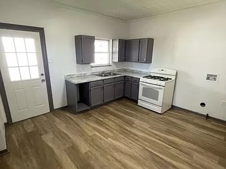 405 Millbridge St — Photo 15