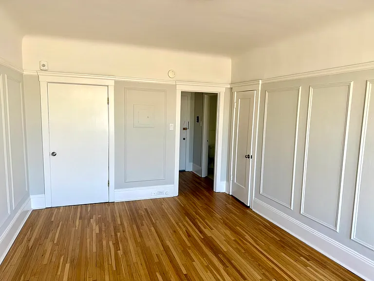 2480 Washington Street — Photo 6