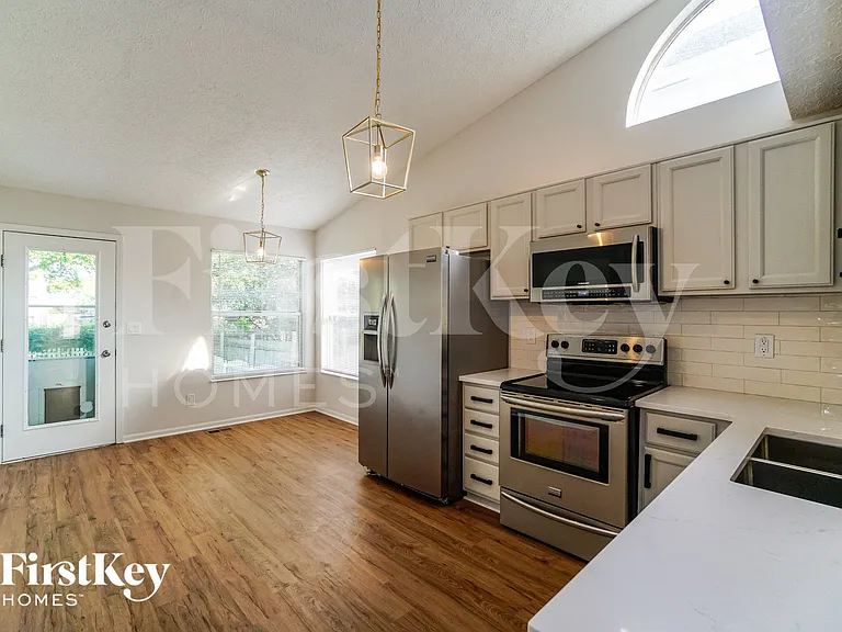 2333 Hunterstown Dr — Photo 7
