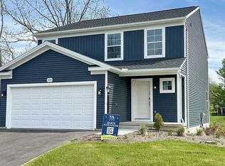 104 Manor Dr, Pleasant Gap, PA 16823