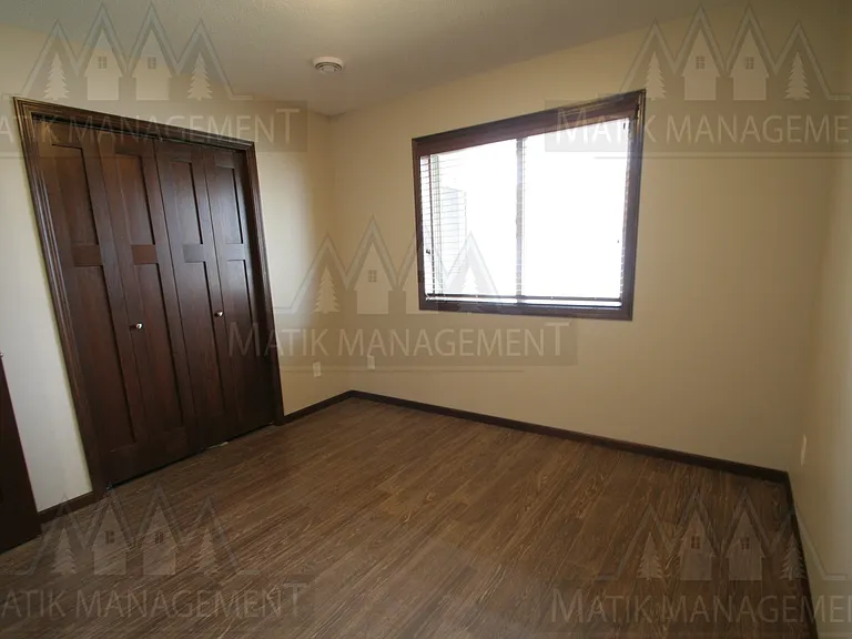 2581 Hawk Ridge Ct SE — Photo 28