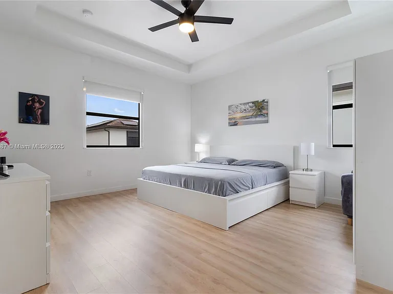 3431 W 109th Pl — Photo 13
