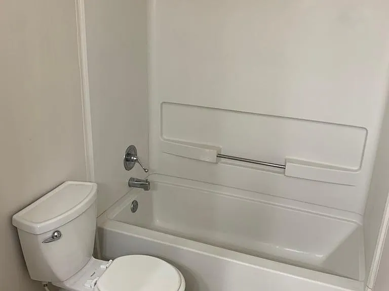 3813 Chamberlain Ln #A — Photo 10