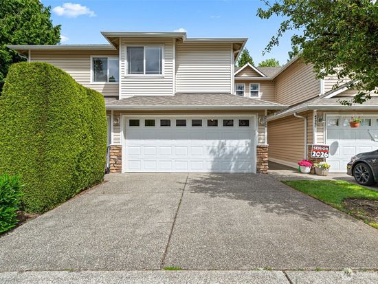 4126 214th Street SW #B, Mountlake Terrace, WA 98043