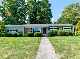 7 Brubaker Rd, Cheshire, CT 06410