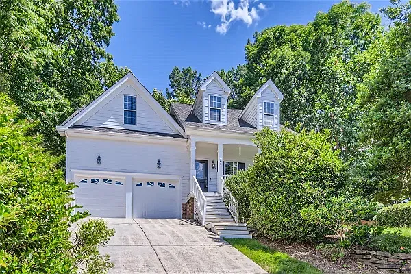 703 Cameron Glen Dr — Photo 4