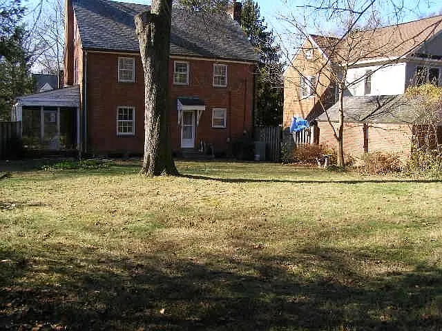 435 N Monroe St — Photo 20