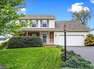 788 Willow Ridge Dr, York, PA 17404