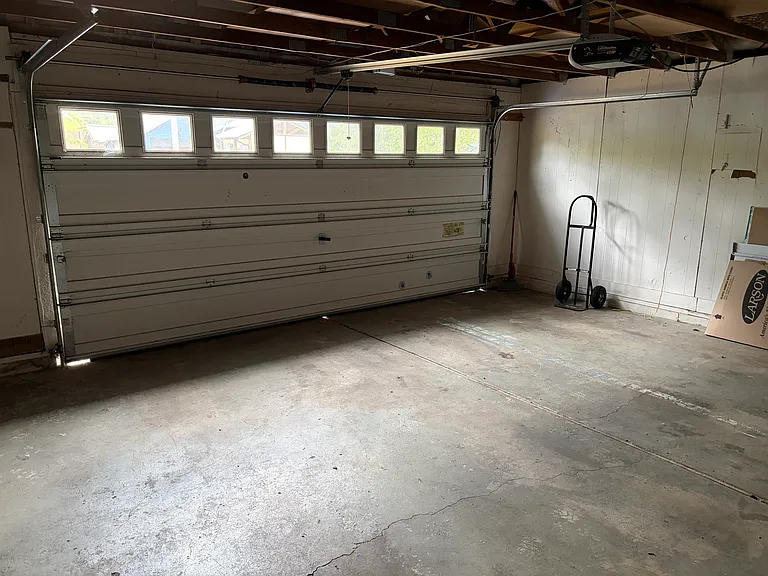 1325 NE Sumner St — Photo 8