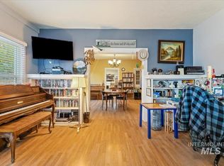 308 S Banner St, Nampa, ID 83686