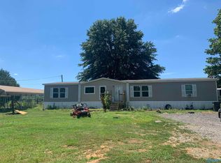 584 Duncan Rd, Falkville, AL 35622