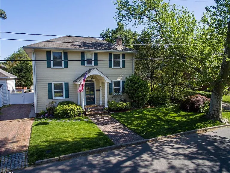 1110 Old Brandon Ave — Photo 1