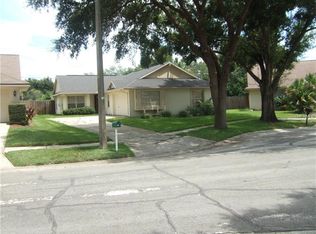 1605 Bent Pine Way, Brandon, FL 33511