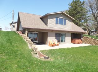 8825 Twin Lakes Rd, Manson, IA 50563