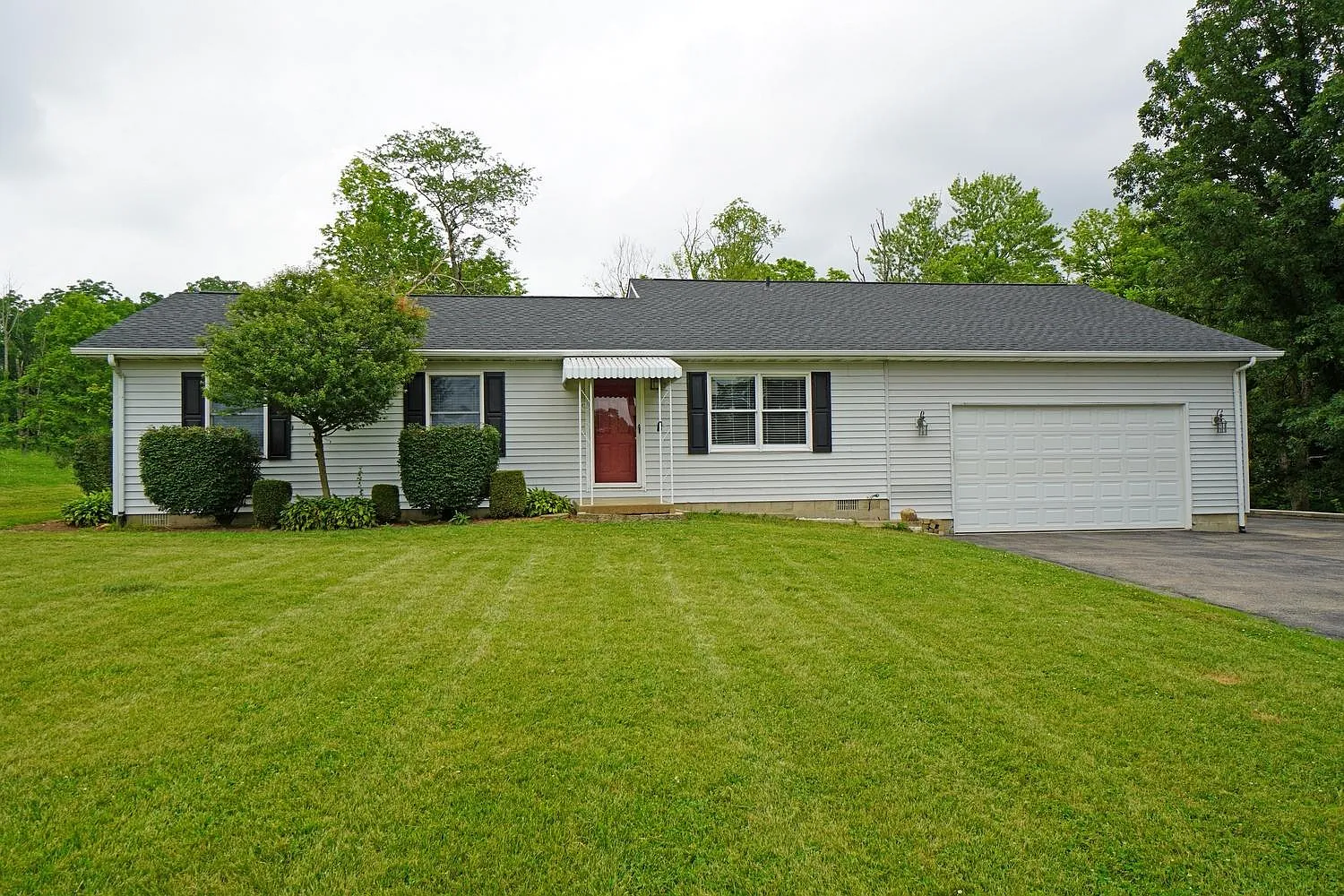 1516 Middleboro Rd photo 1
