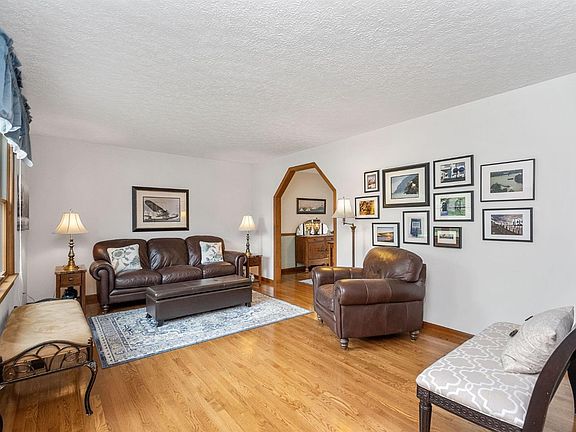 5th image of 5590 Walther Dr