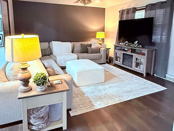 3rd image of 1003 Avenue B
