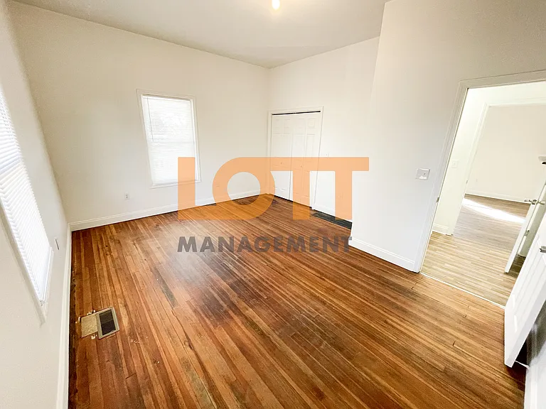12 N Ymca St — Photo 9