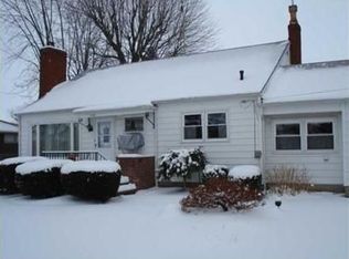 1104 NE Catawba Rd, Port Clinton, OH 43452