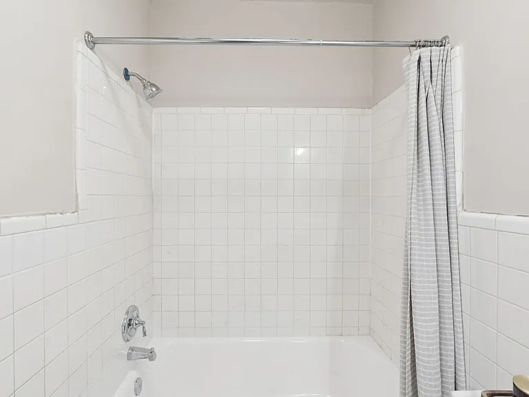 10 Montgomery — Photo 21