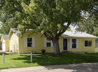 9490 W Eureka Pl, Lakewood, CO 80227