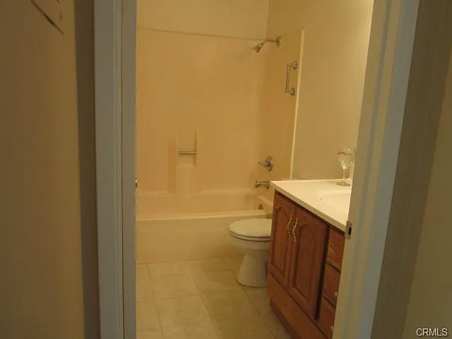 1075 Springs Ln — Photo 17