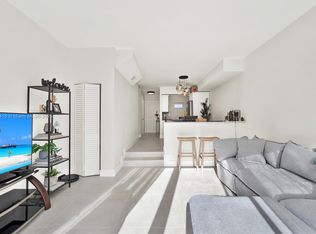 10900 SW 104th St APT 102, Miami, FL 33176